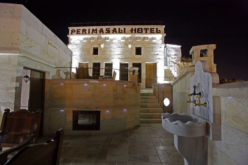 Cappadocia Perimasali Cave Hotel อูร์กุบ ภายนอก รูปภาพ