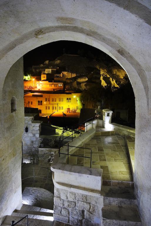 Cappadocia Perimasali Cave Hotel อูร์กุบ ภายนอก รูปภาพ
