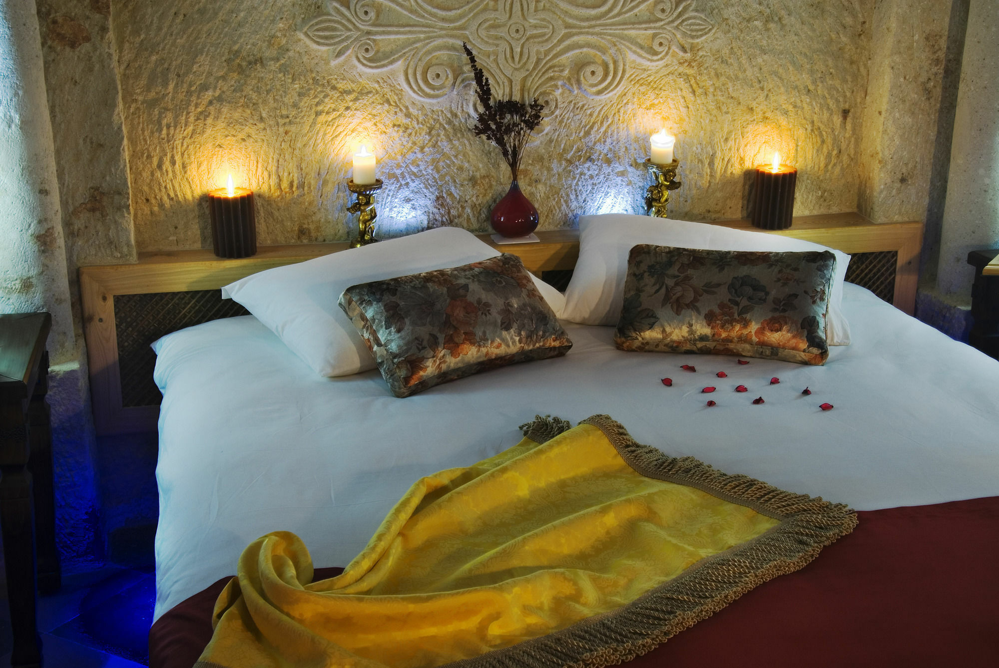 Cappadocia Perimasali Cave Hotel อูร์กุบ ภายนอก รูปภาพ
